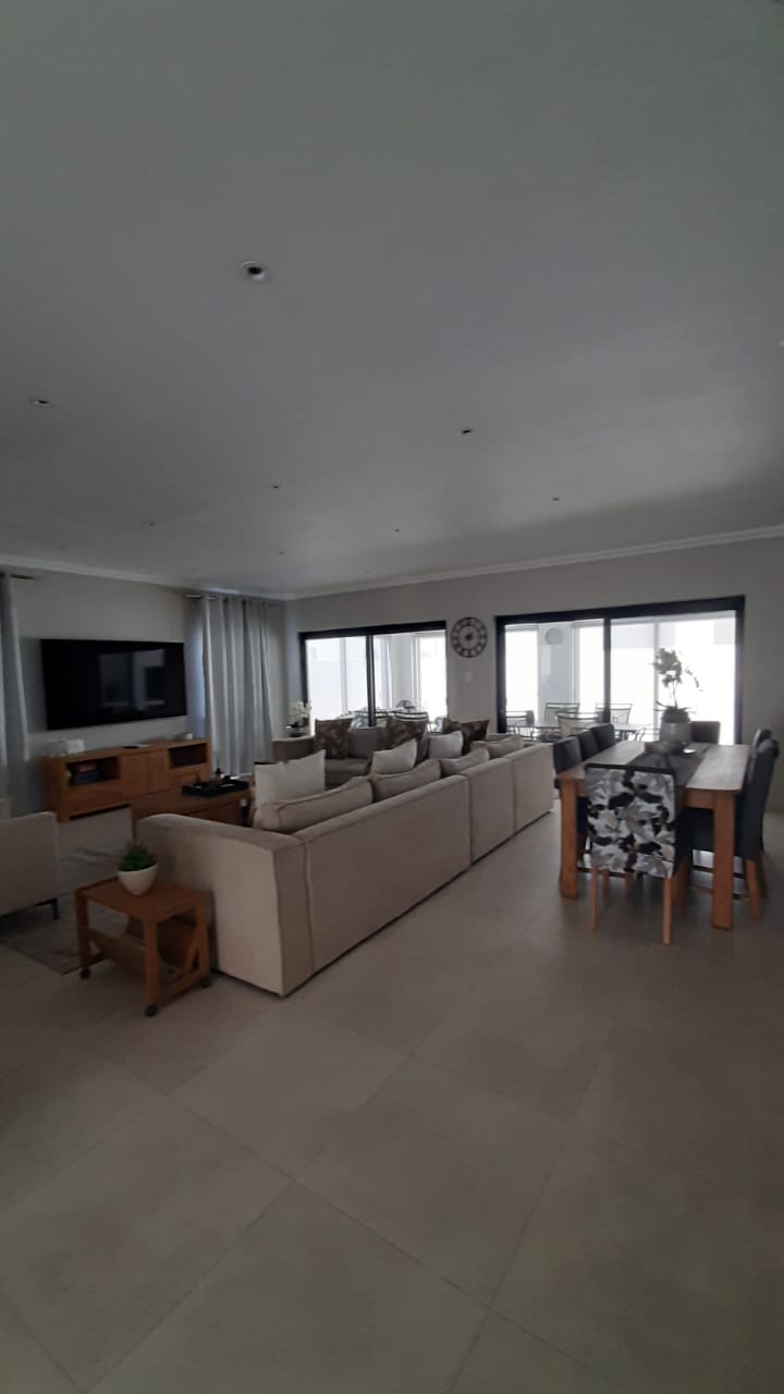 3 Bedroom Property for Sale in Sandy Point Western Cape
